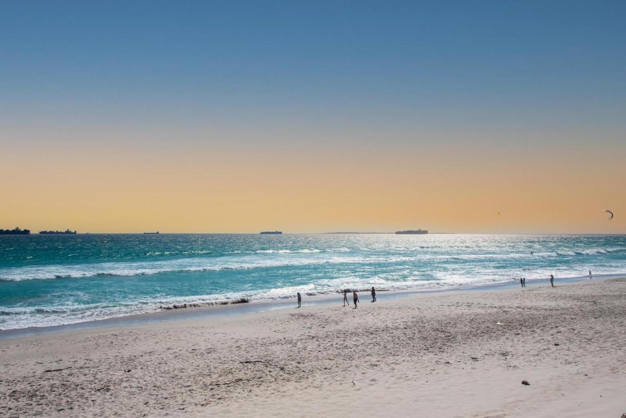 103 Lacabina Bloubergstrand Exterior photo